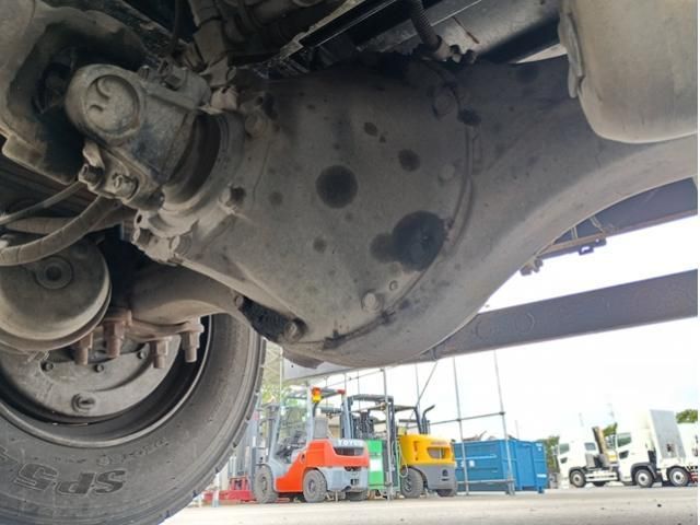 Mitsubishi FIGHTER 2021-07 7383892-10