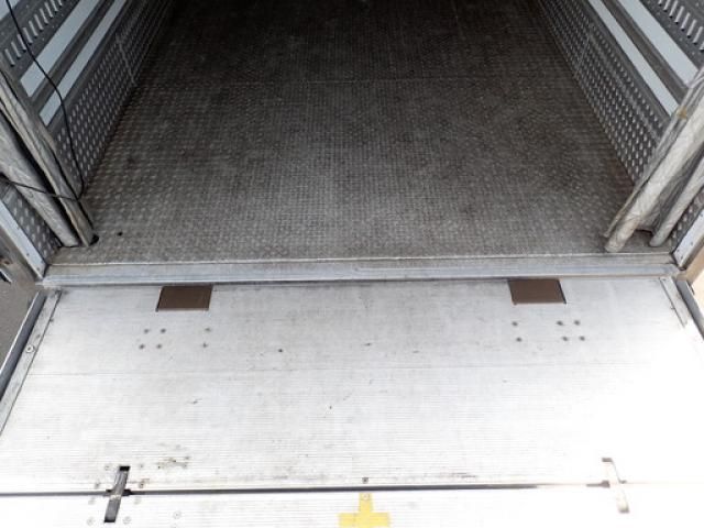 Mitsubishi FIGHTER 2014-03 7383895-25