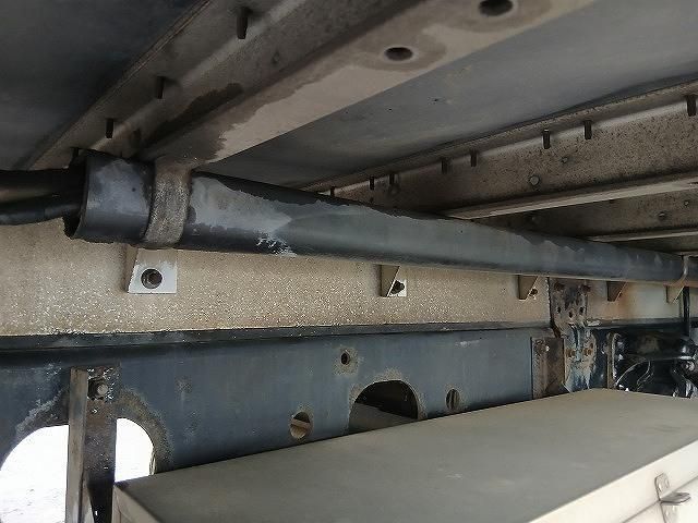 Mitsubishi FIGHTER 2006-08 7383896-18