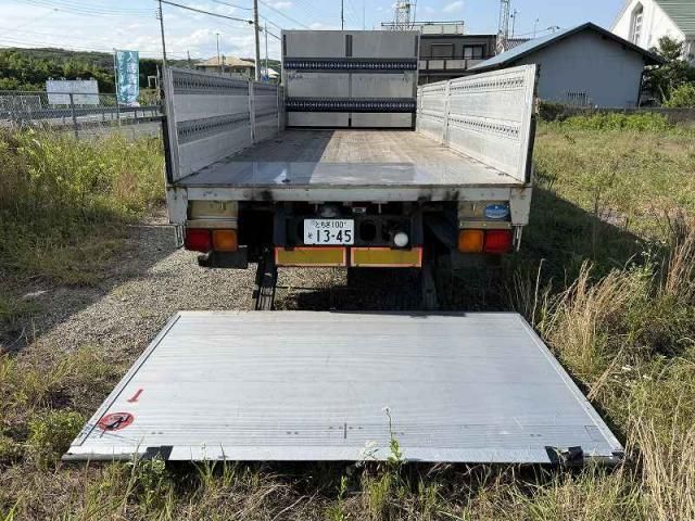 Mitsubishi FIGHTER 2009-11 7383899-14