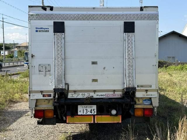 Mitsubishi FIGHTER 2009-11 7383899-4