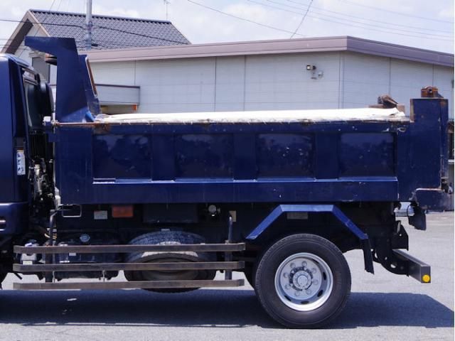 Mitsubishi FIGHTER 2018-09 7383894-17
