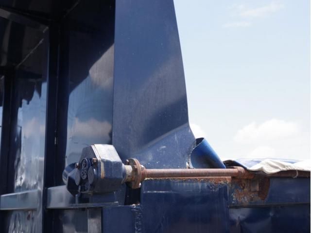 Mitsubishi FIGHTER 2018-09 7383894-22