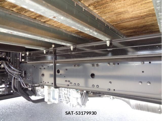 Mitsubishi FIGHTER 2024-10 7454273-14