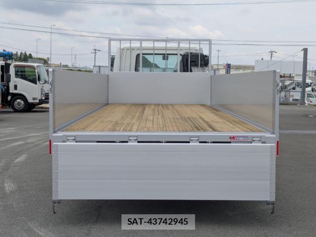Mitsubishi FIGHTER 2025-12 7500560-7