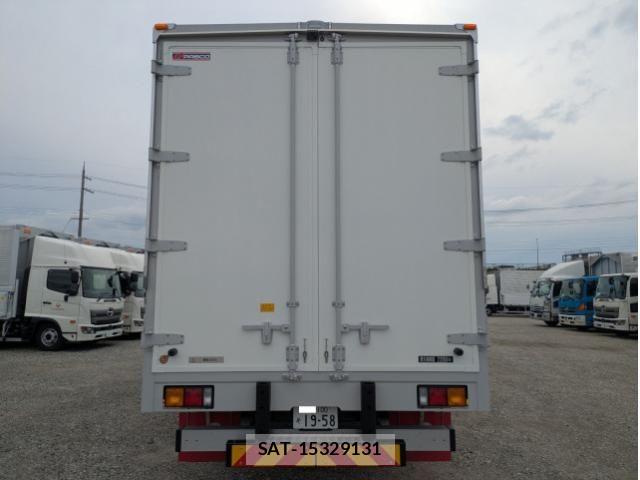 Mitsubishi FIGHTER 2025-11 7500550-6