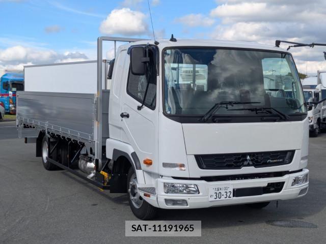 Mitsubishi FIGHTER 2026-01 7500555-1