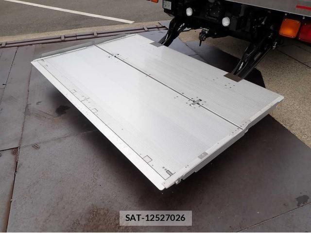 Mitsubishi FIGHTER 2026-02 7508661-9