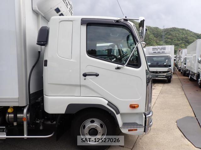 Mitsubishi FIGHTER 2026-02 7508661-11