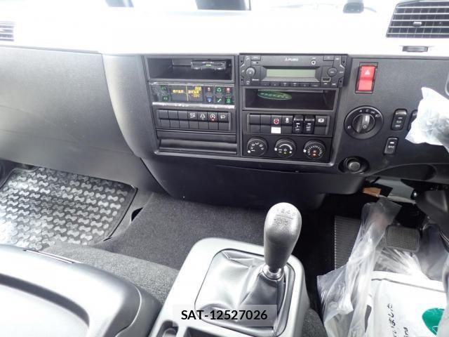 Mitsubishi FIGHTER 2026-02 7508661-13