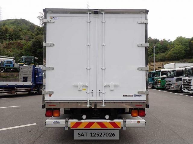 Mitsubishi FIGHTER 2026-02 7508661-4