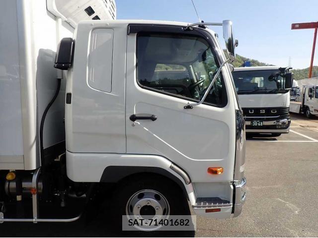 Mitsubishi FIGHTER 2026-02 7508659-13