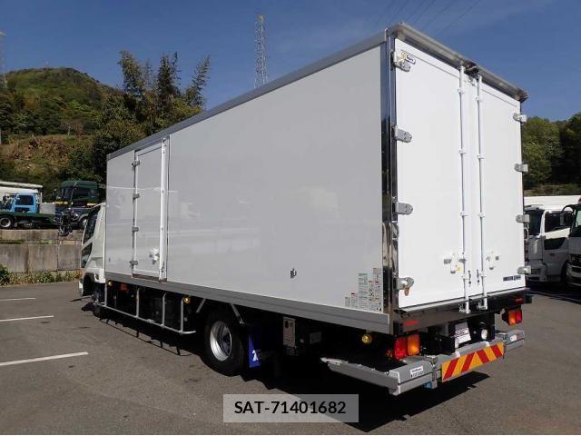 Mitsubishi FIGHTER 2026-02 7508659-3