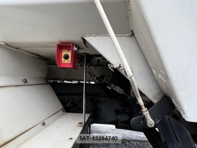 Mitsubishi FIGHTER 2015-08 7500564-14