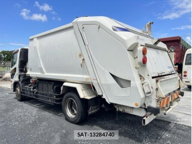 Mitsubishi FIGHTER 2015-08 7500564-4