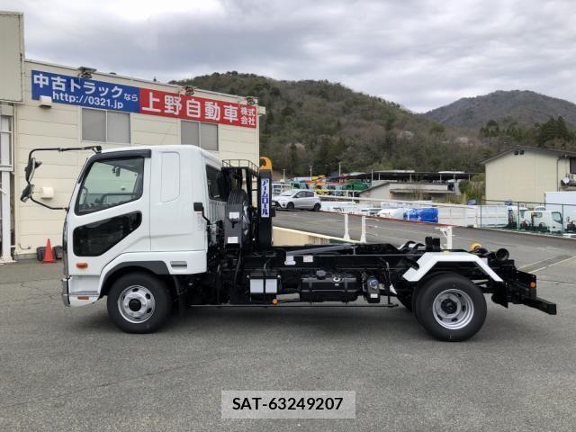 Mitsubishi FIGHTER 2026-02 7500561-4