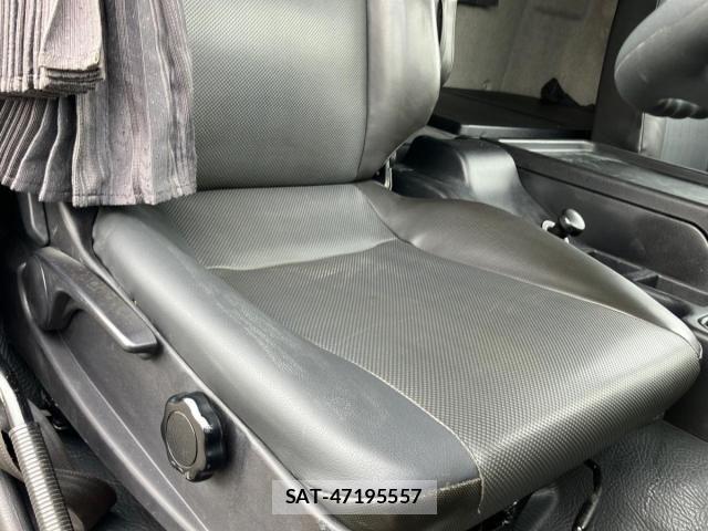 Mitsubishi FIGHTER 2021-07 7508662-18