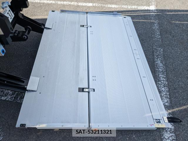 Mitsubishi FIGHTER 2025-12 7500549-10