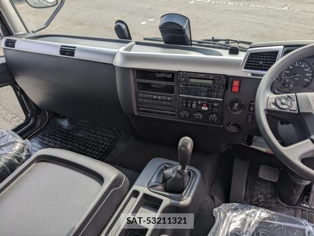Mitsubishi FIGHTER 2025-12 7500549-26