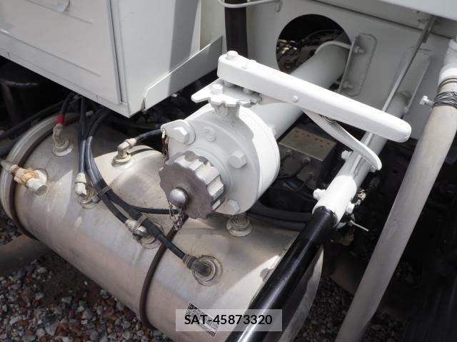 Mitsubishi FIGHTER 2015-07 7500563-11