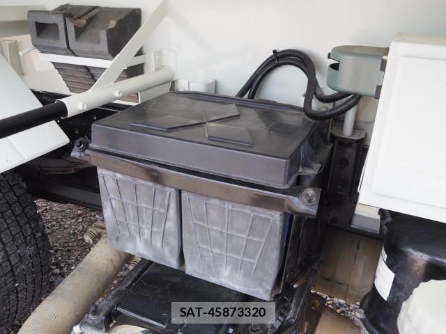 Mitsubishi FIGHTER 2015-07 7500563-13