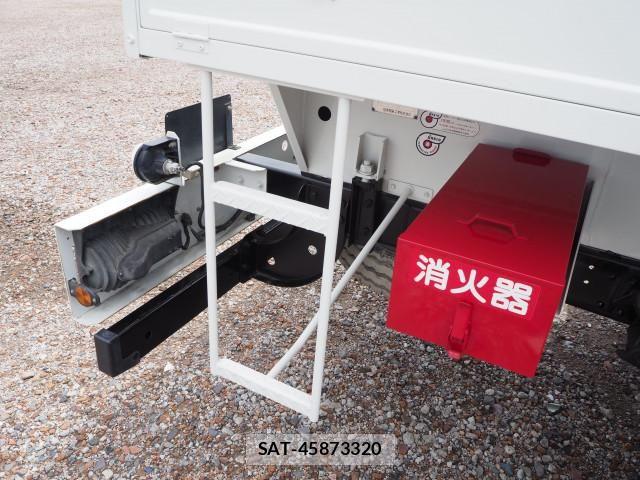 Mitsubishi FIGHTER 2015-07 7500563-18