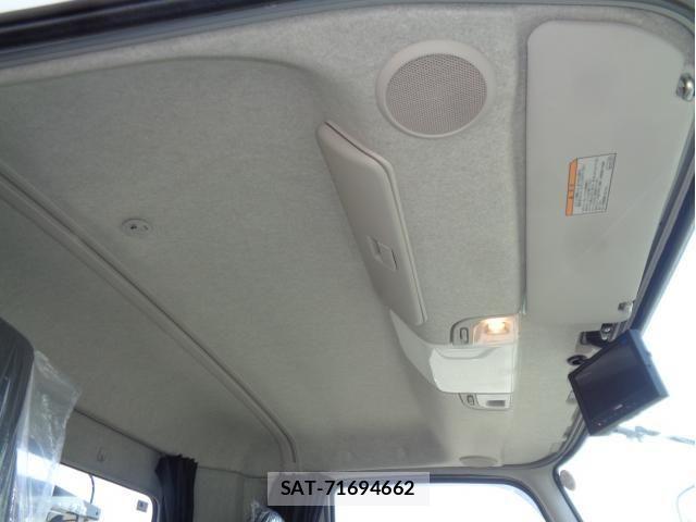 Mitsubishi FIGHTER 2026-03 7562111-16