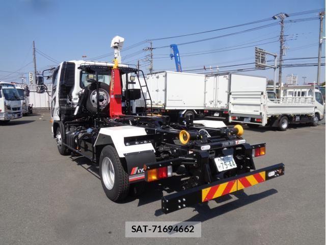 Mitsubishi FIGHTER 2026-03 7562111-3