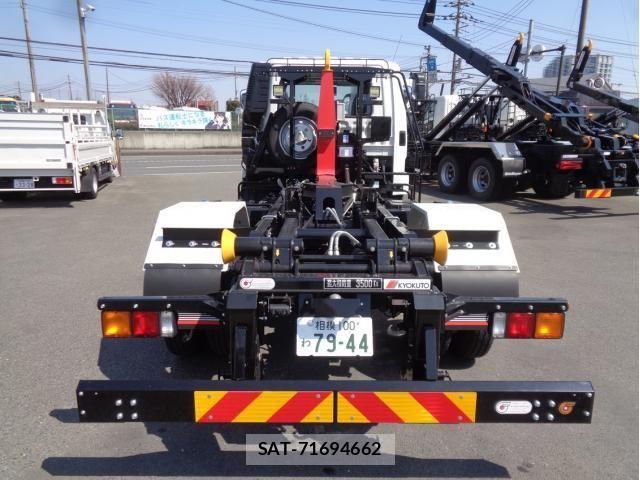 Mitsubishi FIGHTER 2026-03 7562111-4