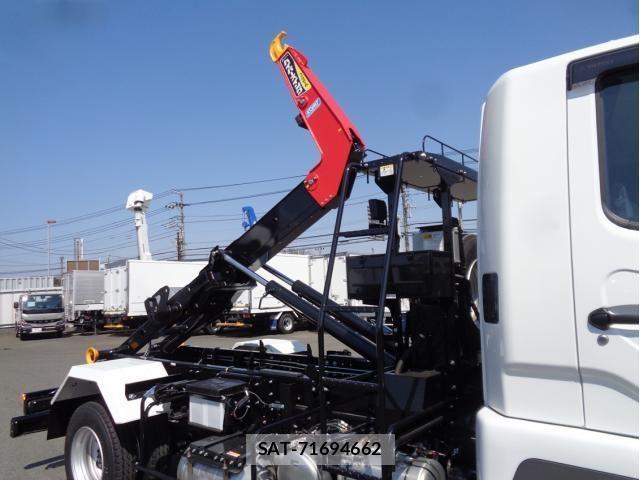 Mitsubishi FIGHTER 2026-03 7562111-6