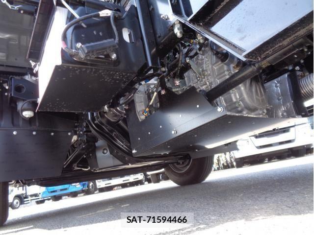 Mitsubishi FIGHTER 2026-03 7562112-8