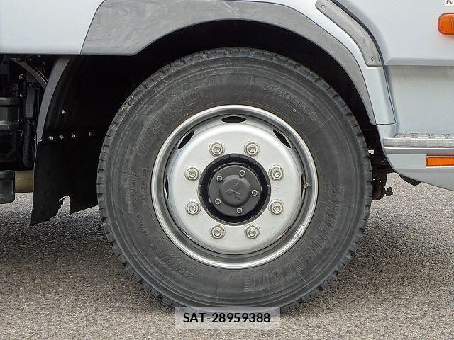 Mitsubishi FIGHTER 2021-05 7562106-13