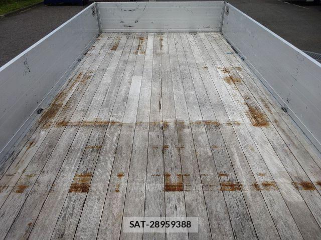 Mitsubishi FIGHTER 2021-05 7562106-20