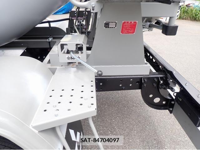 Mitsubishi FIGHTER 2026-03 7562109-12