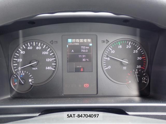 Mitsubishi FIGHTER 2026-03 7562109-19