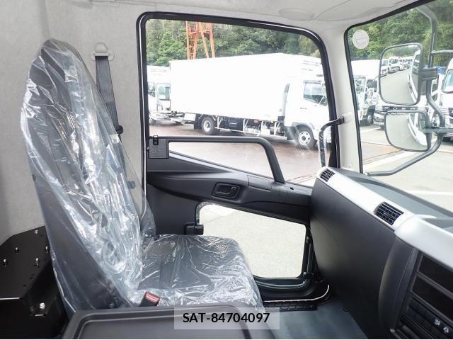 Mitsubishi FIGHTER 2026-03 7562109-22