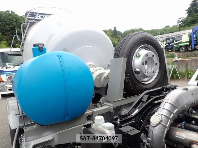 Mitsubishi FIGHTER 2026-03 7562109-27