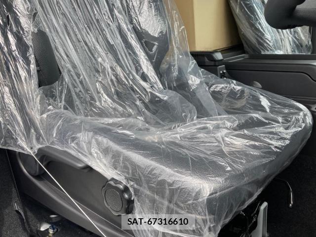 Mitsubishi FIGHTER 2025-03 7562108-17