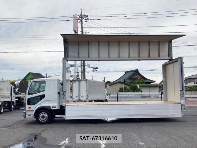 Mitsubishi FIGHTER 2025-03 7562108-4