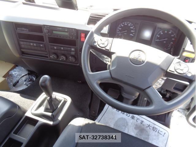 Mitsubishi FIGHTER 2026-03 7562110-15