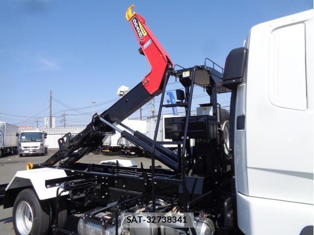 Mitsubishi FIGHTER 2026-03 7562110-6