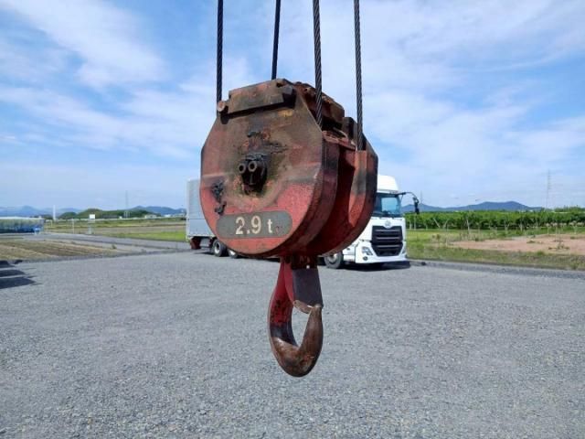Mitsubishi FIGHTER 2013-06 7606851-18