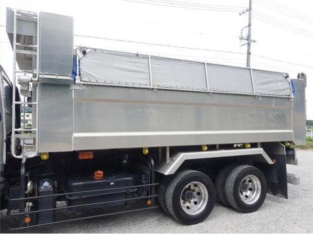 Mitsubishi FIGHTER 2015-05 7606850-10