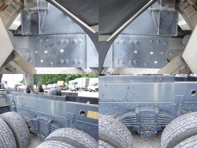 Mitsubishi FIGHTER 2015-05 7606850-17