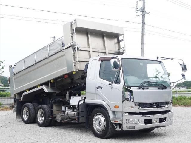 Mitsubishi FIGHTER 2015-05 7606850-23