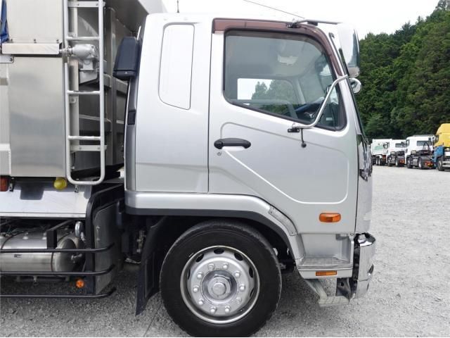 Mitsubishi FIGHTER 2015-05 7606850-4
