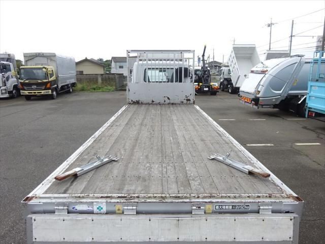 Mitsubishi FIGHTER 2012-05 7606859-13