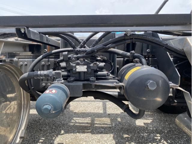 Mitsubishi FIGHTER 2022-06 7606834-20