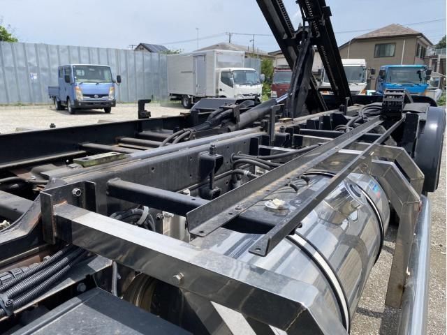 Mitsubishi FIGHTER 2022-06 7606834-24