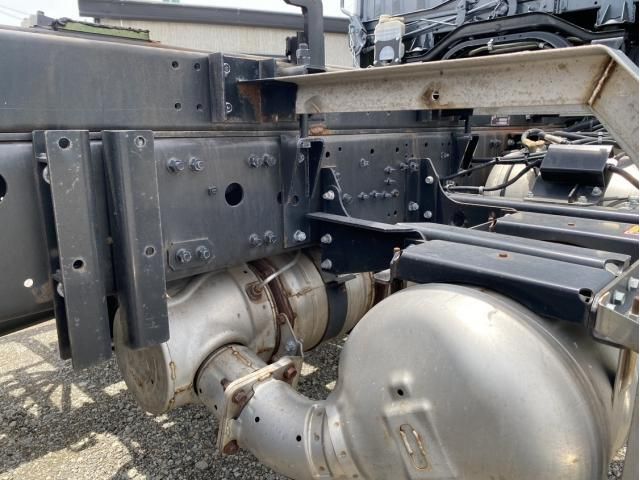 Mitsubishi FIGHTER 2022-06 7606834-27